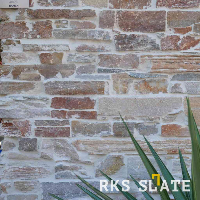 Фасадный облицовочный камень Beige Quartz Strips в Волгограде