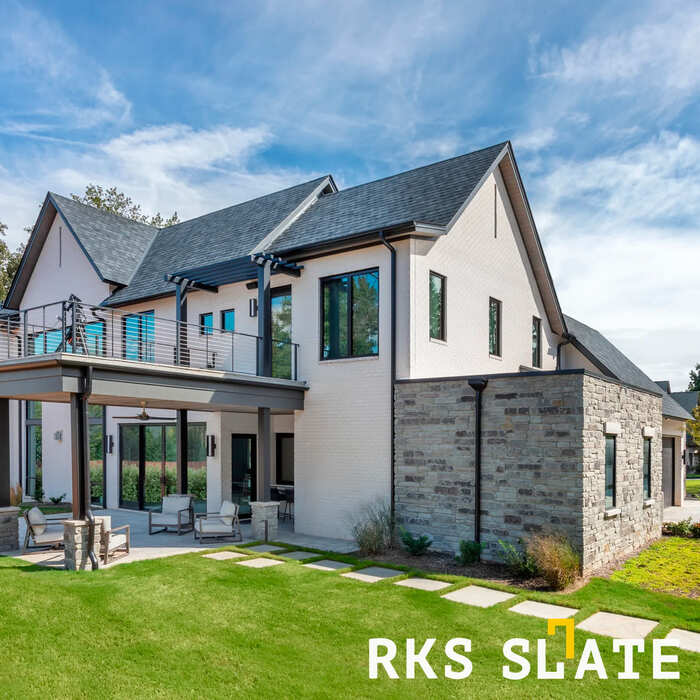 Фасадный облицовочный камень Grey Quartz Temple в Волгограде