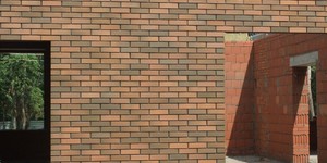 Фото кладки фасада из кирпича облицовочного Браер кладка, гладкий, 1НФ (4)