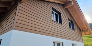 Фасадная доска ДПК BAMBERG Alpine Lebanese Cedar фото облицовки частного дома из ДПК (4)