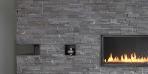 Камин из камня фото 3D панели RKS SLATE Сланец Matt Black Slate Classic купить с доставкой (2)