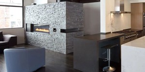 Облицовка камина черным камнем фото 3D панели RKS SLATE Сланец Black Slate заказать в РКС Клинкер (1)