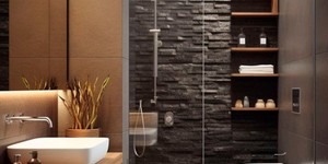 Отделка стены в ванной комнате 3D панелями из натурального камня Кварцит Black Quartz Classic от бренда RKS SLATE фото ремонта (1)